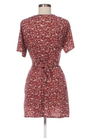 Kleid Pull&Bear, Größe M, Farbe Mehrfarbig, Preis 14,77 €