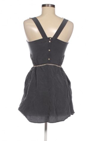 Kleid Quiksilver, Größe S, Farbe Grau, Preis € 24,57