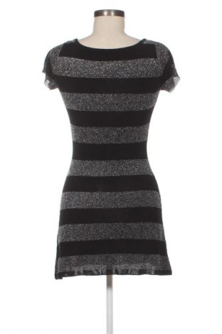 Kleid Review, Größe M, Farbe Mehrfarbig, Preis € 24,49