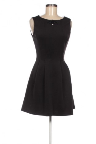 Kleid Rinascimento, Größe M, Farbe Schwarz, Preis 42,00 €