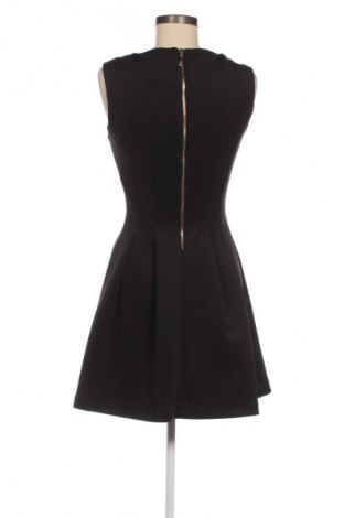 Kleid Rinascimento, Größe M, Farbe Schwarz, Preis 42,00 €