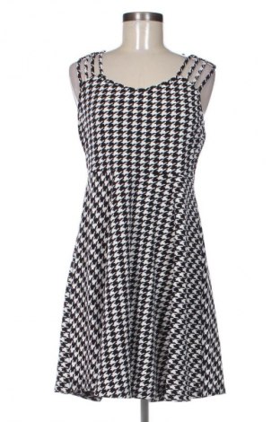 Kleid SHEIN, Größe XL, Farbe Mehrfarbig, Preis 14,77 €