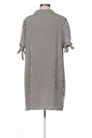 Kleid SHEIN, Größe XL, Farbe Mehrfarbig, Preis € 14,83