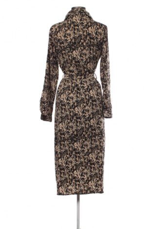 Kleid Sisters Point, Größe M, Farbe Mehrfarbig, Preis € 29,67