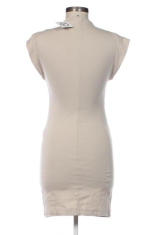 Kleid Stradivarius, Größe M, Farbe Beige, Preis € 15,00