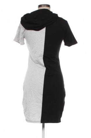 Šaty  Tommy Sport, Velikost S, Barva Vícebarevné, Cena  1 646,00 Kč