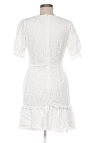 Rochie Trendyol, Mărime L, Culoare Alb, Preț 126,40 Lei