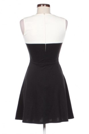 Kleid Uniqlo, Größe S, Farbe Mehrfarbig, Preis € 55,20
