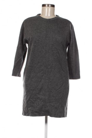 Ruha Uniqlo, Méret XS, Szín Szürke, Ár 8 999 Ft