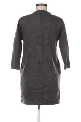 Ruha Uniqlo, Méret XS, Szín Szürke, Ár 8 999 Ft