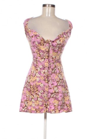 Sukienka Urban Outfitters, Rozmiar S, Kolor Kolorowy, Cena 110,34 zł