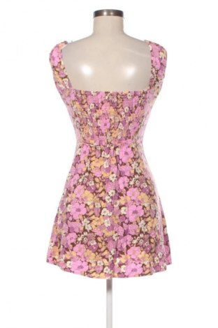 Sukienka Urban Outfitters, Rozmiar S, Kolor Kolorowy, Cena 110,34 zł