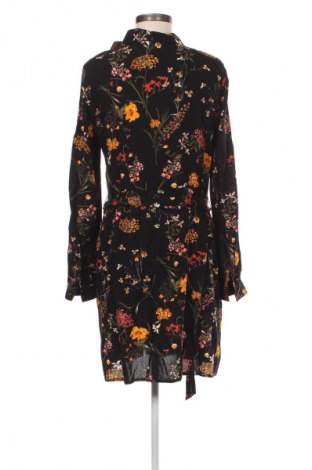 Kleid Vero Moda, Größe M, Farbe Mehrfarbig, Preis 53,99 €