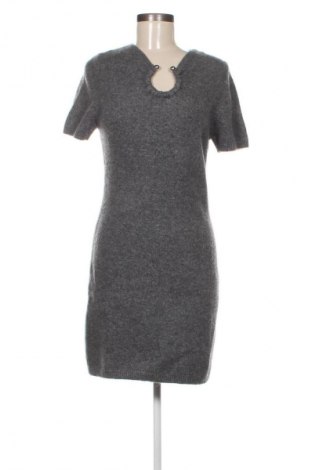 Kleid Zara, Größe L, Farbe Grau, Preis € 32,00