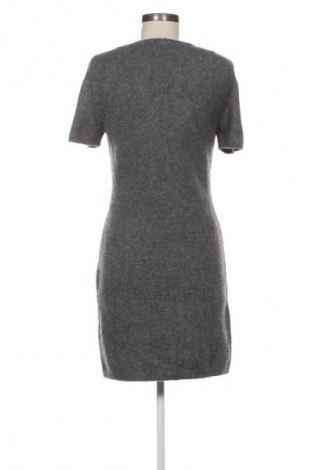 Kleid Zara, Größe L, Farbe Grau, Preis € 32,00