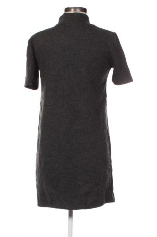 Kleid Zara, Größe M, Farbe Grau, Preis 18,99 €