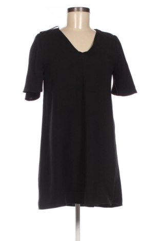 Kleid Zara Trafaluc, Größe XS, Farbe Schwarz, Preis 24,49 €