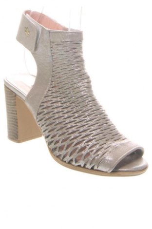 Sandalen Daniele Gilardo, Größe 38, Farbe Silber, Preis 28,13 €