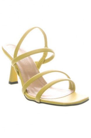 Sandalen Jilberto, Größe 38, Farbe Gelb, Preis 51,99 €