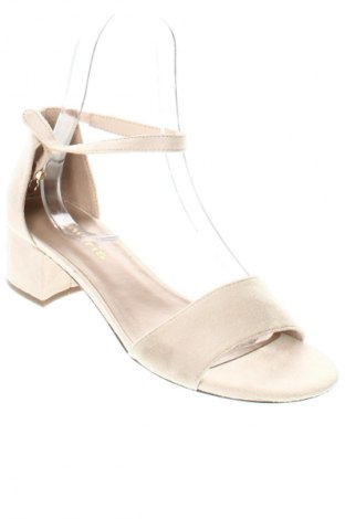Σανδάλια Tamaris, Μέγεθος 40, Χρώμα Εκρού, Τιμή 47,99 €