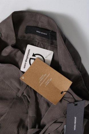 Γυναικείο κοντό παντελόνι Vero Moda, Μέγεθος XS, Χρώμα Πράσινο, Lyocell, Τιμή 13,40 €