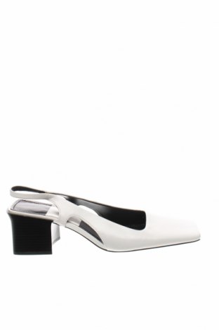Дамски обувки Zara, Размер 41, Цвят Бял, Естествена кожа, Цена 41,80 лв.