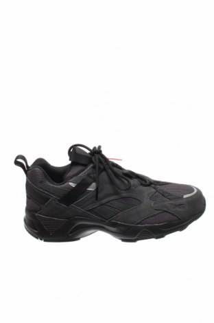 Мъжки обувки Reebok, Размер 43, Цвят Черен, Естествен велур, текстил, Цена 141,75 лв.