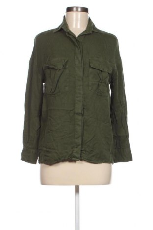Γυναικείο πουκάμισο Bershka, Μέγεθος XS, Χρώμα Πράσινο, Τιμή 2,32 €