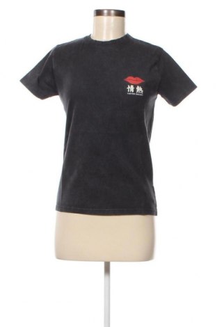 Дамска тениска Kaotiko, Размер XXS, Цвят Сив, Цена 9,90 лв.