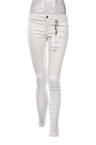 Damen Jeans Naf Naf, Größe S, Farbe Weiß, Preis 7,18 €