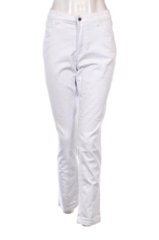 Дамски дънки Wonder Jeans, Размер XL, Цвят Бял, Цена 12,18 лв.