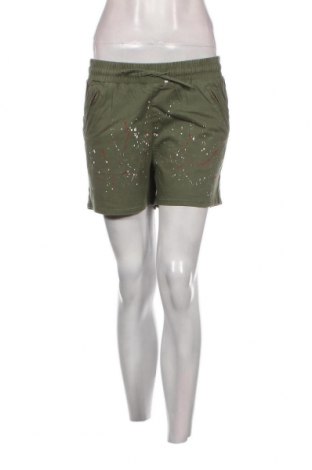Дамски къс панталон Chattawak, Размер S, Цвят Зелен, Цена 13,68 лв.