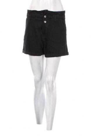 Γυναικείο κοντό παντελόνι Jennyfer, Μέγεθος S, Χρώμα Μαύρο, Τιμή 5,27 €