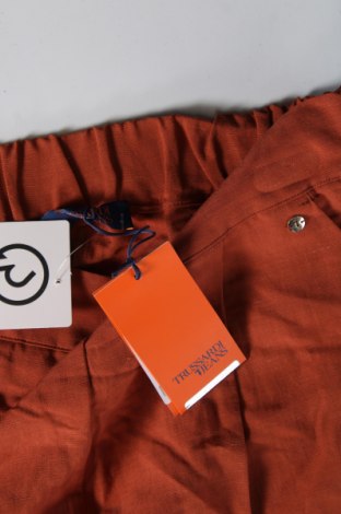 Дамски къс панталон Trussardi Jeans, Размер M, Цвят Кафяв, Цена 61,20 лв.