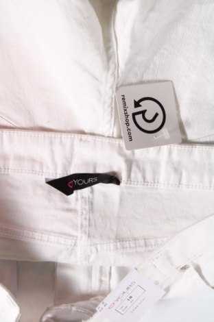 Дамски къс панталон Yours, Размер XL, Цвят Бял, Цена 31,00 лв.