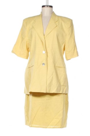 Costum de femei Vunic, Mărime XL, Culoare Galben, Preț 74,41 Lei