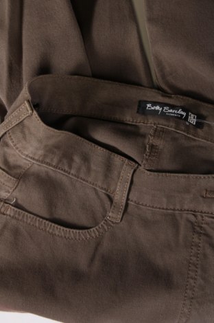 Дамски панталон Betty Barclay, Размер M, Цвят Зелен, Цена 5,39 лв.