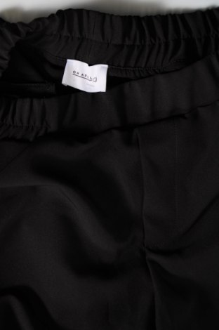 Дамски панталон Oh April, Размер L, Цвят Черен, Цена 30,66 лв.