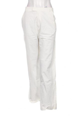 Дамски панталон Stefanel, Размер M, Цвят Екрю, Цена 10,20 лв.
