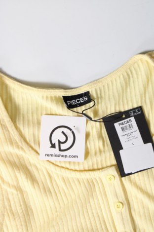 Γυναικείο αμάνικο μπλουζάκι Pieces, Μέγεθος L, Χρώμα Κίτρινο, Τιμή 3,34 €