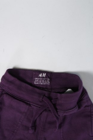 Dziecięce spodnie sportowe H&M, Rozmiar 2-3m/ 56-62 cm, Kolor Fioletowy, Cena 7,48 zł