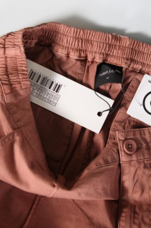 Мъжки панталон Nana Judy, Размер L, Цвят Розов, Цена 87,00 лв.