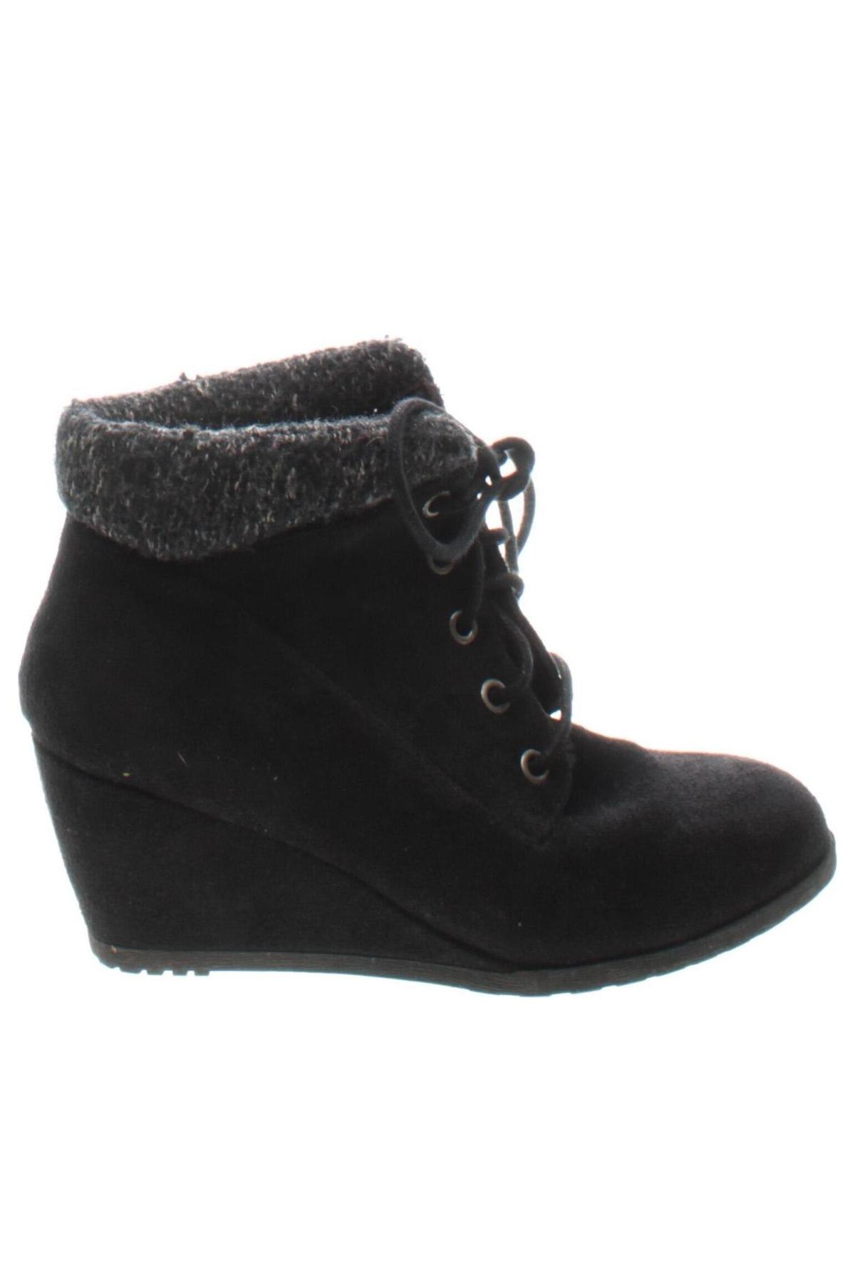 Botine de damă Madden Girl, Mărime 39, Culoare Negru, Preț 33,55 Lei