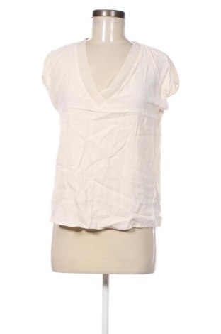 Damen Shirt Aware by Vero Moda, Größe M, Farbe Ecru, Preis € 3,49