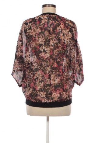 Damen Shirt Bershka, Größe S, Farbe Mehrfarbig, Preis 6,99 €