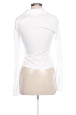 Damen Shirt Gina Tricot, Größe M, Farbe Weiß, Preis 9,99 €