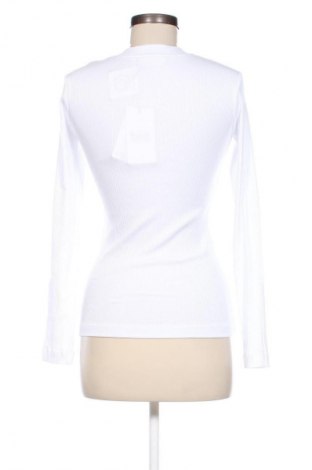 Damen Shirt In Wear, Größe XS, Farbe Weiß, Preis 28,49 €