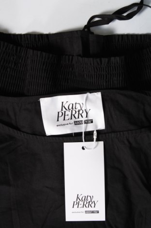 Bluză de femei Katy Perry exclusive for ABOUT YOU, Mărime M, Culoare Negru, Preț 253,49 Lei