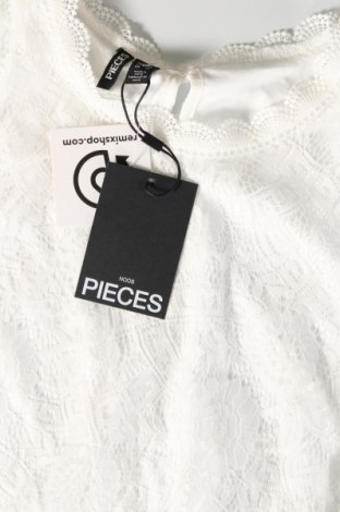 Дамска блуза Pieces, Размер XL, Цвят Бял, Цена 37,29 лв.