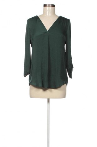 Damen Shirt Stradivarius, Größe M, Farbe Grün, Preis 3,99 €